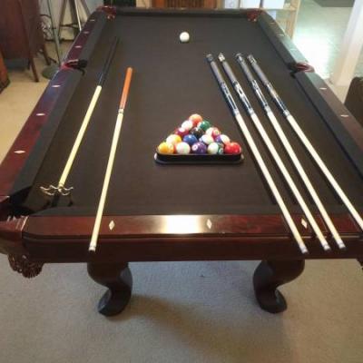 DLT 8 ft Pool Table